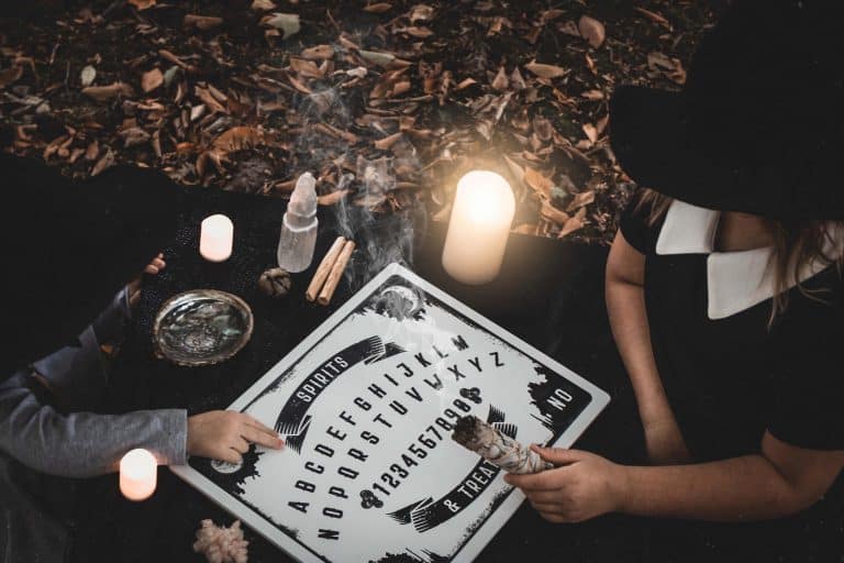 ouija chasse au tresor halloween escape kit